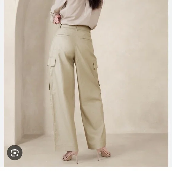 Banana Republic Beige High Rise Wide Leg Cargo Pants | 8 - Picture 2 of 6